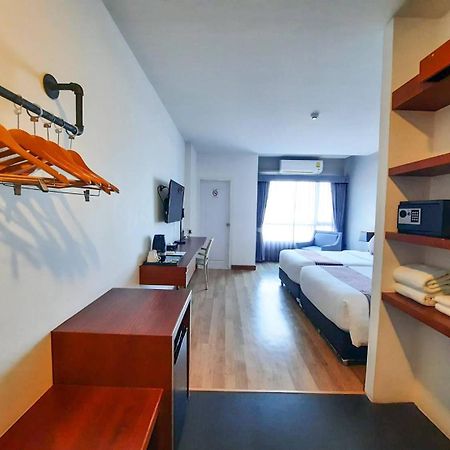 Comet Hotel Σούρατ Τανί Εξωτερικό φωτογραφία