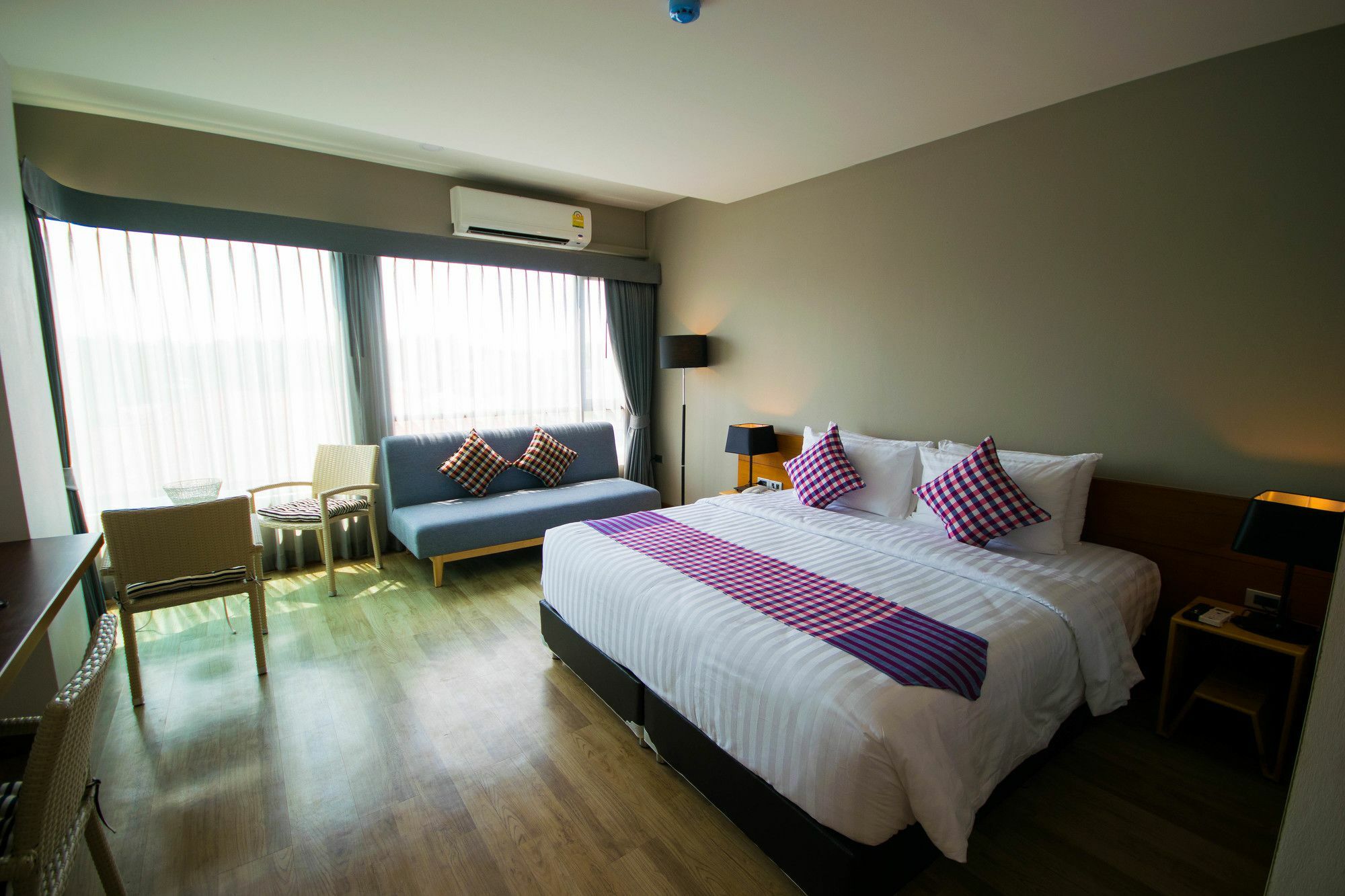 Comet Hotel Σούρατ Τανί Εξωτερικό φωτογραφία